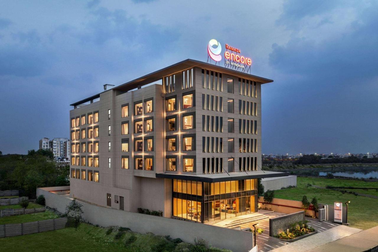 Ramada Encore By Wyndham Indore Nipania エクステリア 写真
