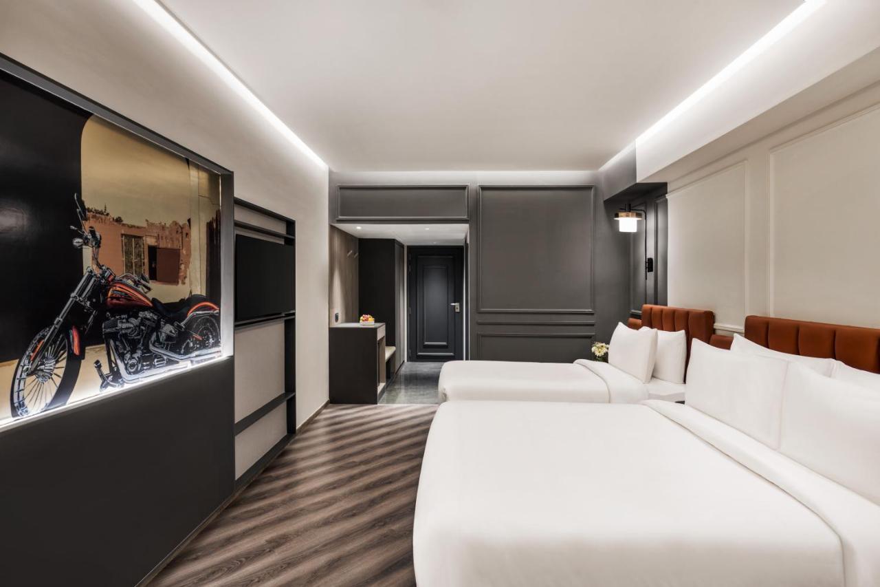 Ramada Encore By Wyndham Indore Nipania エクステリア 写真