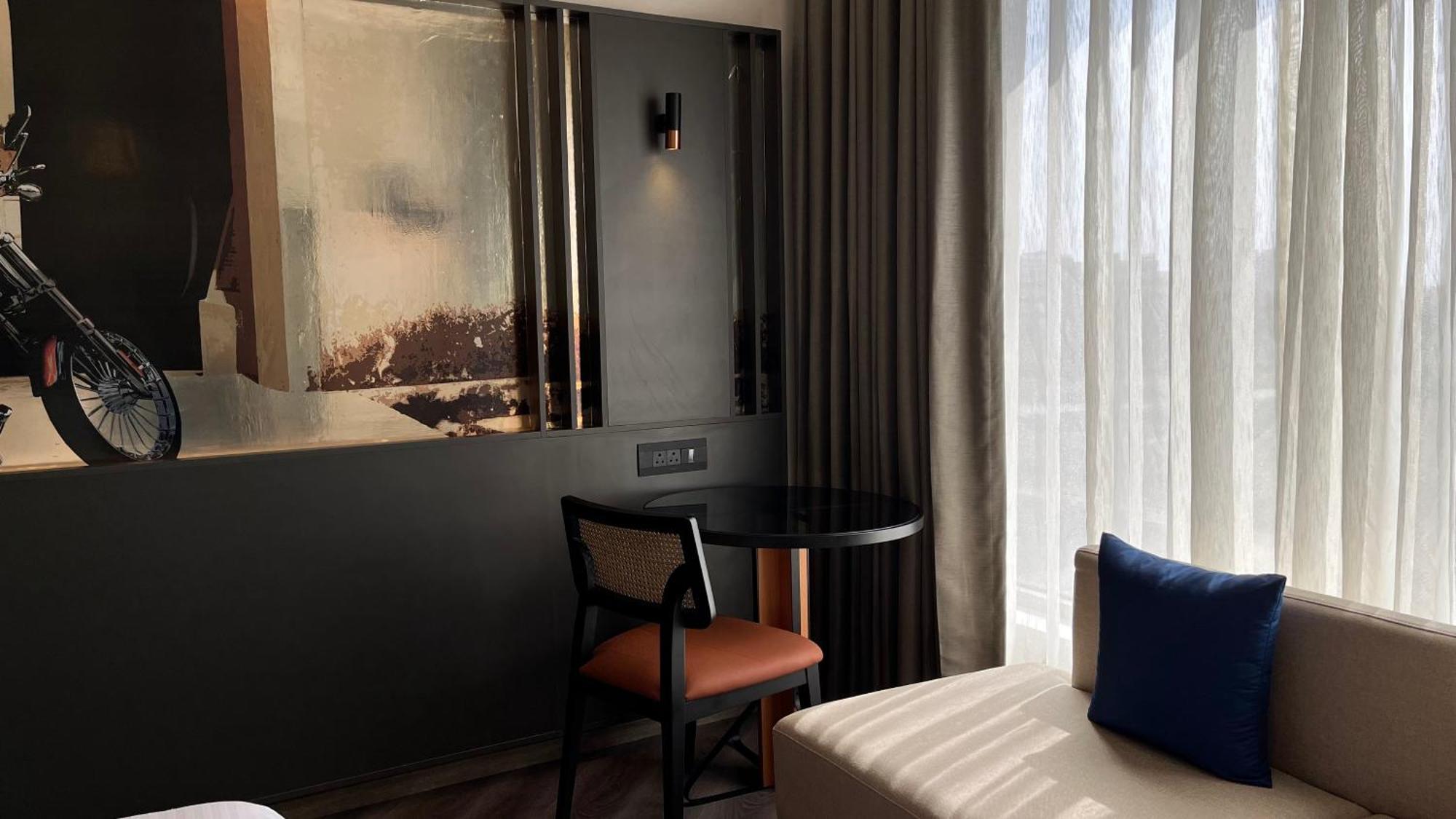 Ramada Encore By Wyndham Indore Nipania エクステリア 写真